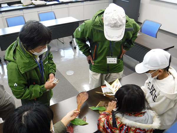 �{�����e�B�A����