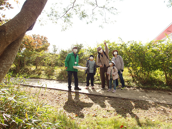 �{�����e�B�A����