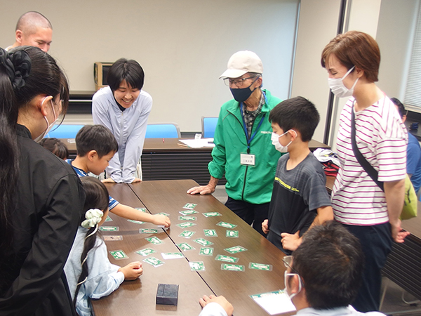 �{�����e�B�A����