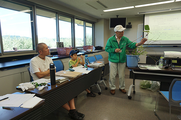 �{�����e�B�A����