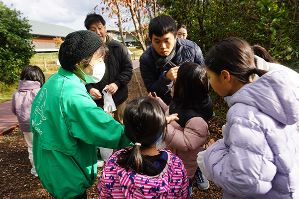 �{�����e�B�A����