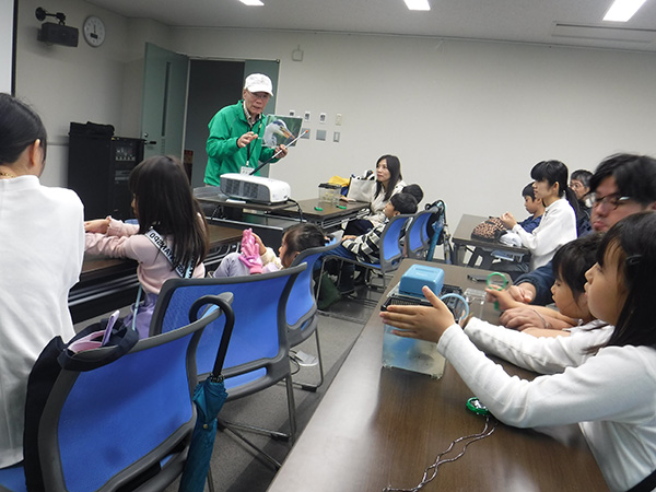 �{�����e�B�A����