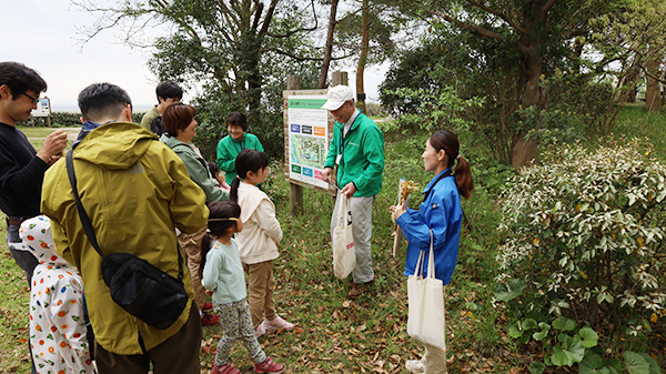 �{�����e�B�A����