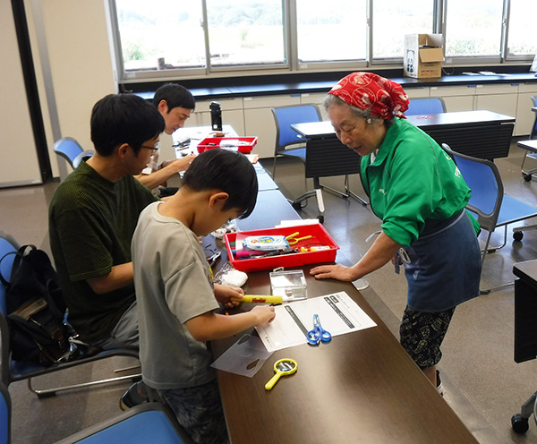 �{�����e�B�A����